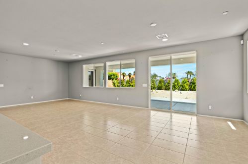31260 Avenida Del Padre, Cathedral City CA  92234-3008 exterior