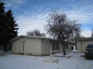 415 16th St, Minot ND  58703-1173 exterior