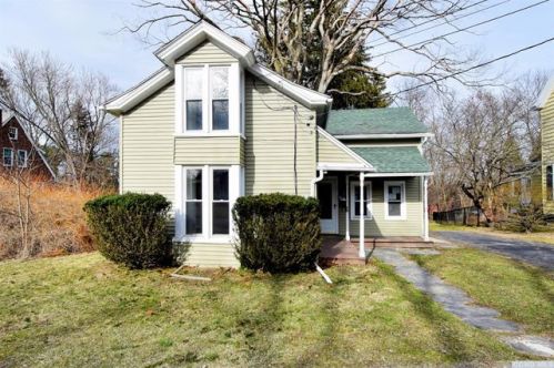 60 Washington Ave, Coxsackie, NY 12051-1106