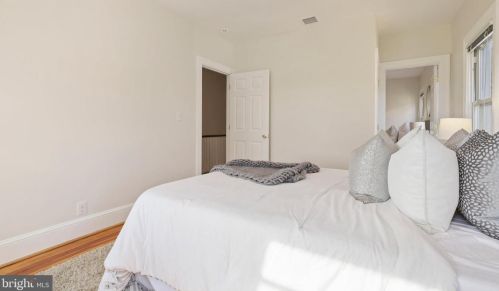 817 Quackenbos St, Washington DC 20011-1914 exterior