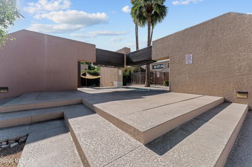 7612 Callisto Cir, Tucson AZ  85715-4290 exterior
