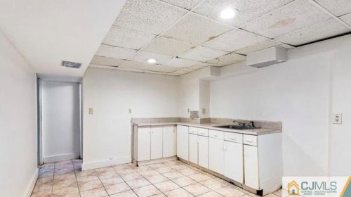 511 Center St, Piscataway NJ  08854-1462 exterior