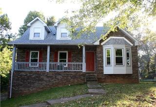 1157 Woodbridge Dr, Clarksville, TN 37042-5944
