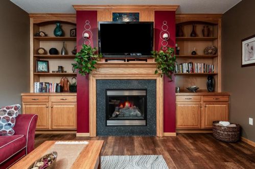 912 Silver Dr, Holmen, WI 54636-8715