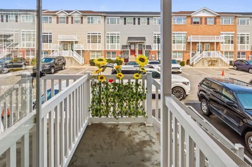 111 Heron Ln, Bronx, NY 10473-2464