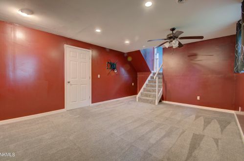 180 Mdw Crk Dr, Florence KY  41042-9471 exterior