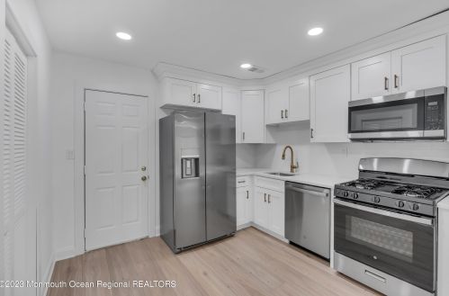 16 Jetty Ct, Bricktown NJ  08723-7225 exterior