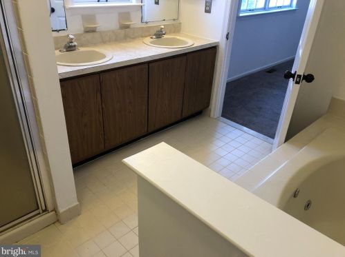 1503 Corsley Ct, Prospectville PA 19002-3137 exterior