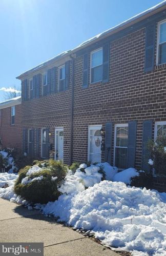 22 Constitution Ave, Gardenville, PA