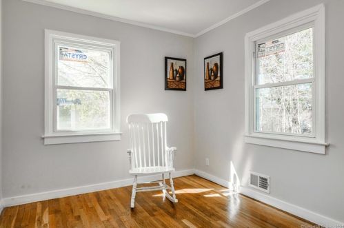 60 Crestwood Ave, Waterbury CT  06704-1621 exterior