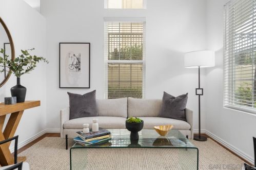 3816 Mykonos Ln, San Diego, CA 92130-3572