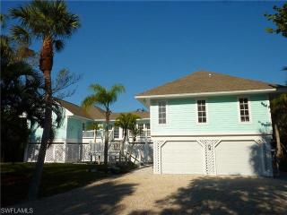 1328 Seaspray Ln, Sanibel, FL 33957-2619