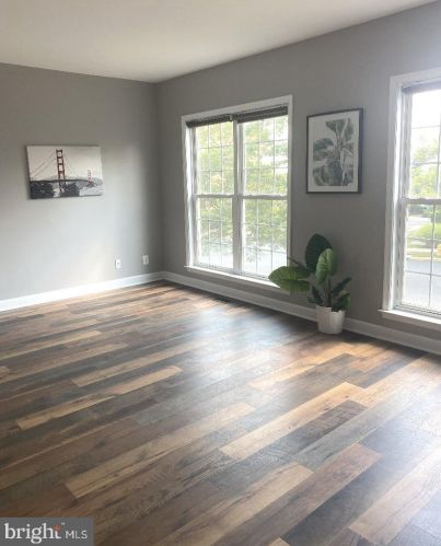 14705 Potomac Branch Dr, Woodbridge VA  22191-4023 exterior