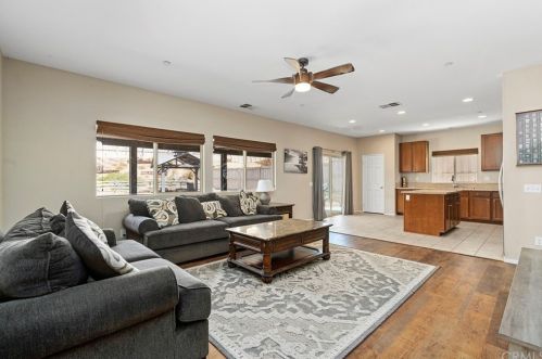 34122 Camelina St, Lake Elsinore CA  92532-2957 exterior