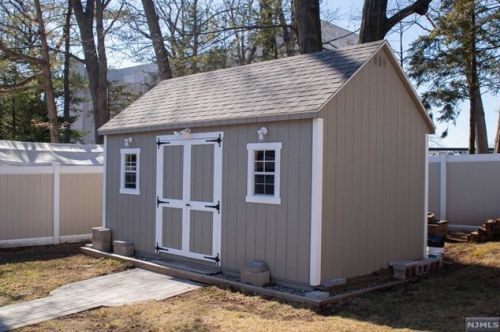 2 Montclair Ave, Nutley NJ  07110-1124 exterior