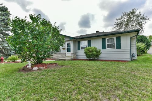 10507 Rohr Ave, Milwaukee, WI 53225-3237