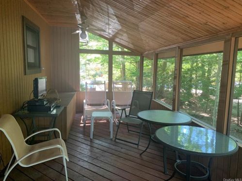 110 Lake Shore Dr, Rock Hill NY  12775-6523 exterior