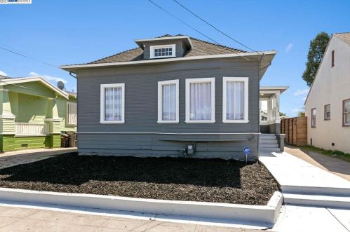 1528 79 Ave, Oakland CA  94621-2644 exterior