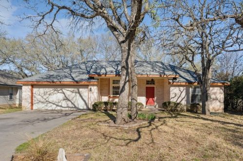 1007 Garden View Dr, Georgetown TX  78628-2944 exterior