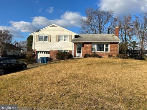 6718 New Hope Dr, Springfield, VA 22151-3861