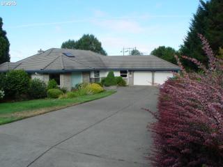 2303 45th Cir, Vancouver, WA 98663-2038
