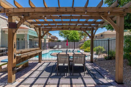 16939 Cottonwood St, Sun City, AZ 85388-1555