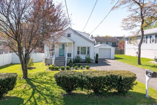10 Beech St, Danbury, CT 06810-5720