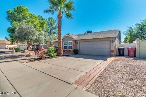 8037 Redwing Rd, Scottsdale AZ  85250-5649 exterior