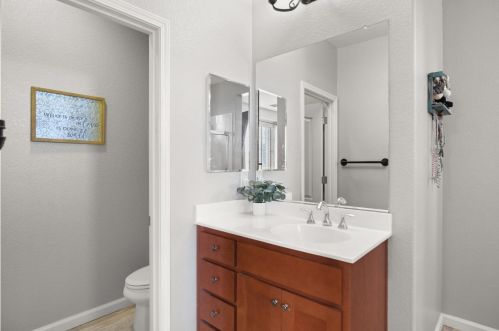 330 Applegate Dr, Valley Home CA  95361-8285 exterior