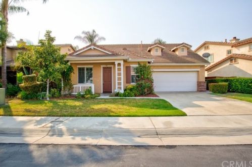 11356 Parkfield Ct, Riverside, CA 92505-5125