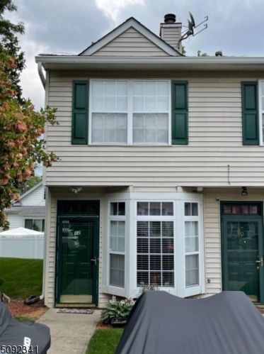12 Derby St, East Orange, NJ 07018-1019