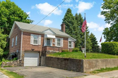 166 Cortlandt St, Buchanan, NY 10511-1402