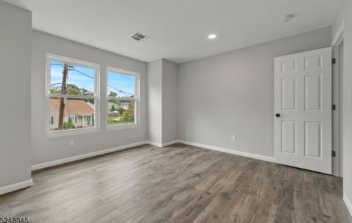 23 Kent Rd, Paterson NJ 07502-1406 exterior