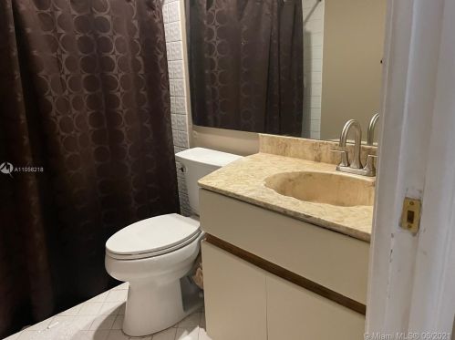 6244 175 Ter, Hialeah FL  33015-4437 exterior