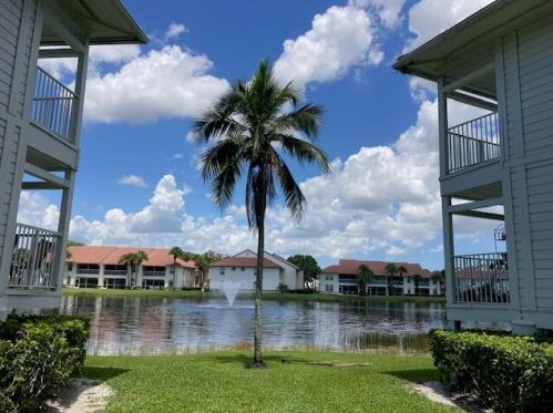 158 Cypress Point Dr, West Palm Beach, FL 33418-7136