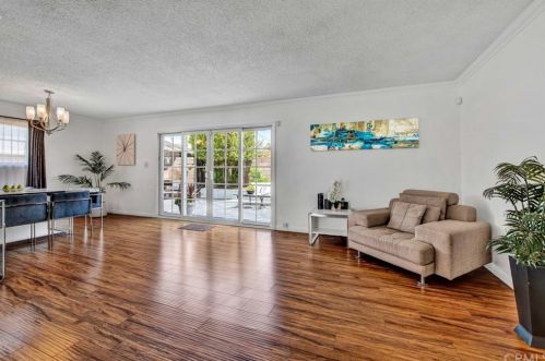 19322 Reinhart Ave, Long Beach, CA 90746-1932