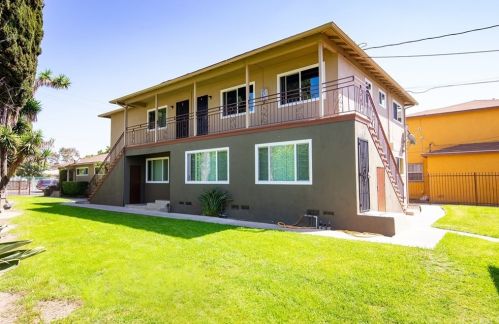 4216 Imperial Hwy, Lynwood, CA 90262-2849