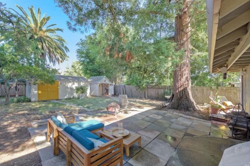 832 Corby Ave, Santa Rosa, CA 95407-7044