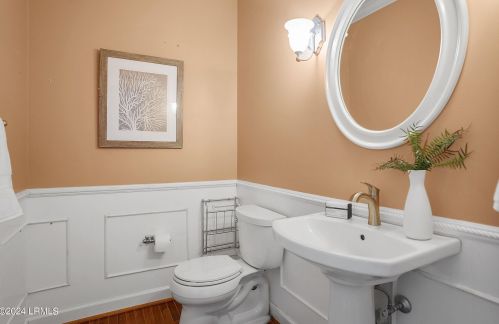 1089 Otter Cir, Beaufort SC  29902-5861 exterior