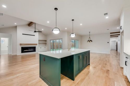 9003 Frst Hl Blvd, Dallas TX 75218-3633 exterior