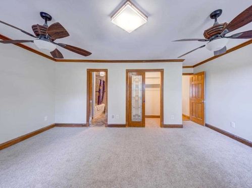 19 Hawthorn Ct, Fishkill NY  12524-2616 exterior