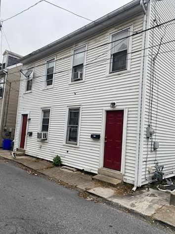 807 Pine St, Easton, PA 18042-4218