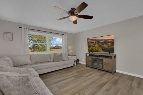 10117 Cooper Rd, Johnstown OH  43031-9146 exterior