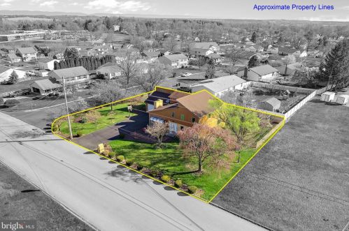 410 Mcland Rd, Mount Holly Springs, PA 17065-1919