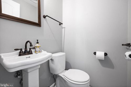 116 Howard St, Riverton NJ  08077-1328 exterior