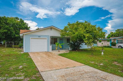 236 Pinedo Dr, Titusville, FL 32780-5748