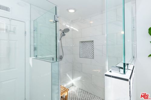 4866 Haskell Ave, Van Nuys CA  91436-1627 exterior