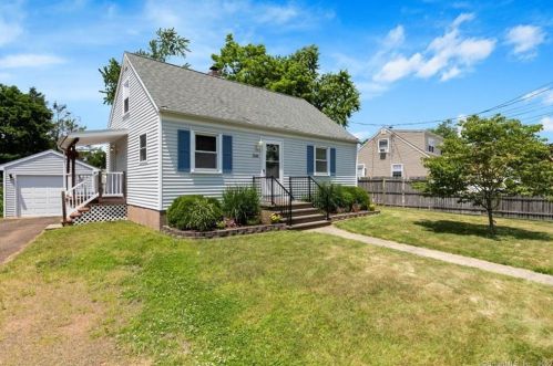 338 Quinnipiac Ave, North Haven, CT 06473-3717