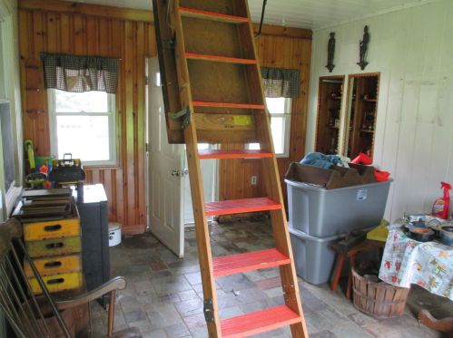 112 Tolend Rd, Dover NH  03820-5503 exterior