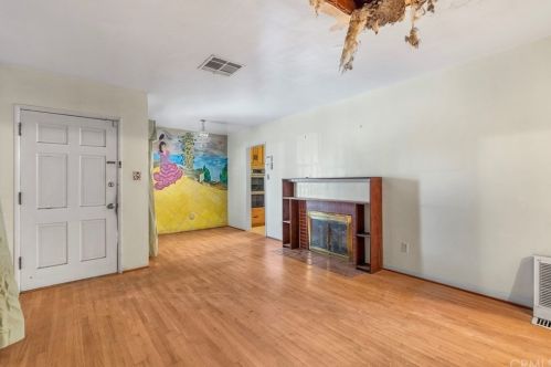 2487 Pleasant St, Riverside, CA 92507-5730